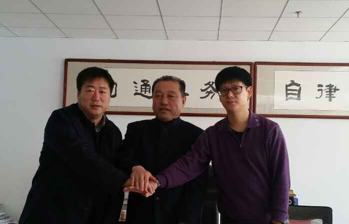 內(nèi)蒙古農(nóng)牧業(yè)產(chǎn)業(yè)化龍頭企業(yè)協(xié)會與內(nèi)蒙古拉卡拉支付有限公司、內(nèi)蒙古蒙優(yōu)匯電子商務(wù)有限公司簽署三方戰(zhàn)略框架合作協(xié)議——助力內(nèi)蒙古綠色農(nóng)畜產(chǎn)品“走出去”