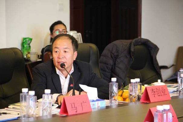 天津渤海商品交易所內蒙古交易中心總經理李創(chuàng)業(yè)做推介說明.JPG